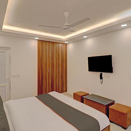 Collection O Spot Light Near Tughlakabad Station Metro Station Hotel Indraprastha Exterior foto