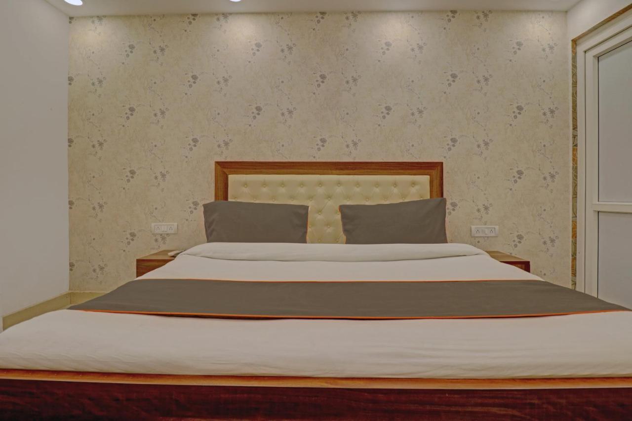 Collection O Spot Light Near Tughlakabad Station Metro Station Hotel Indraprastha Exterior foto