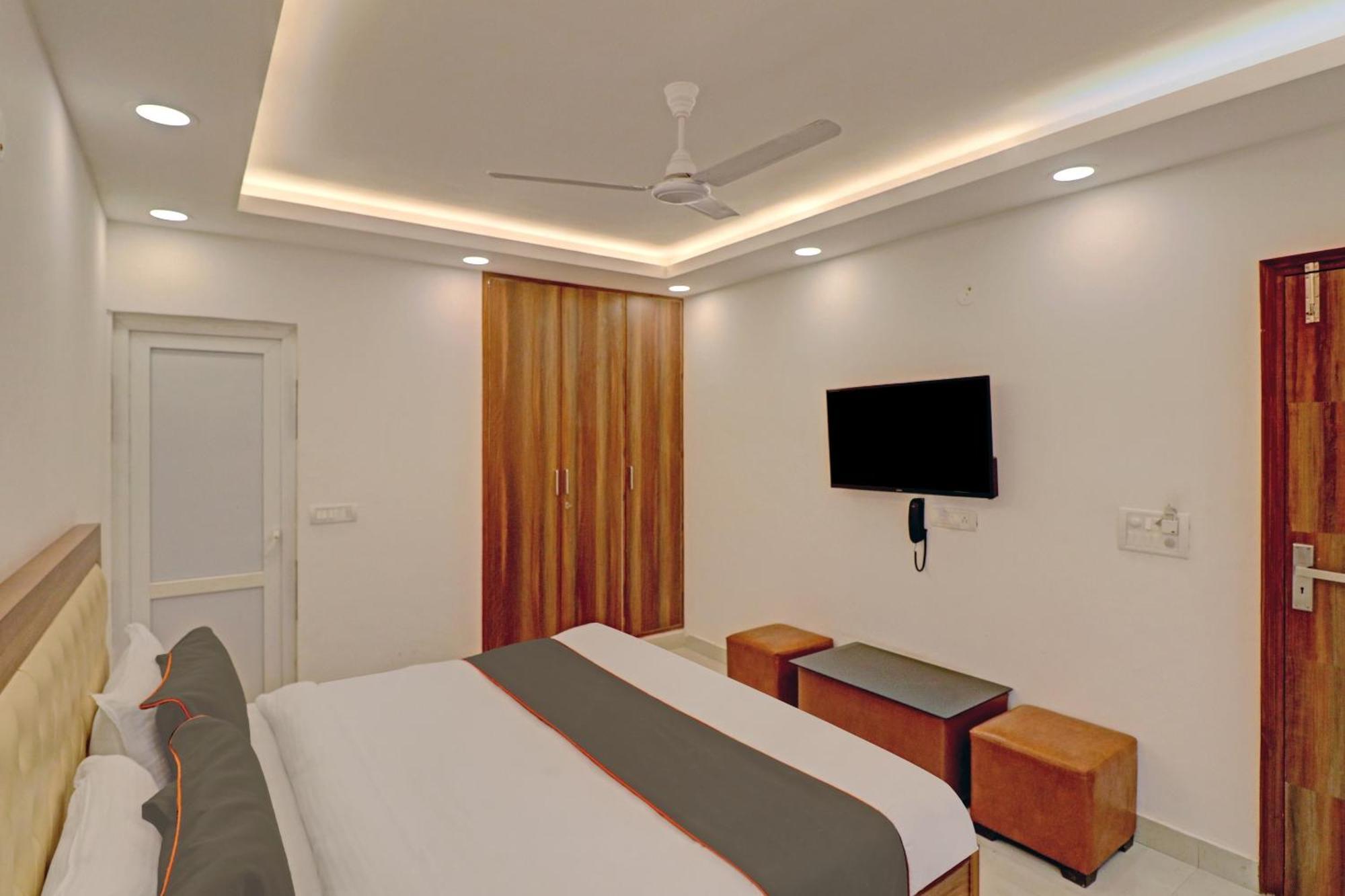 Collection O Spot Light Near Tughlakabad Station Metro Station Hotel Indraprastha Exterior foto