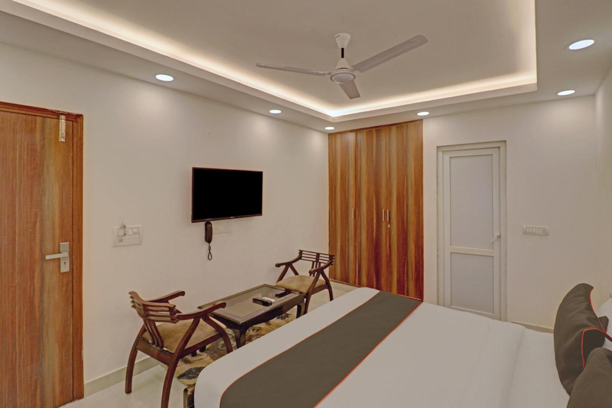 Collection O Spot Light Near Tughlakabad Station Metro Station Hotel Indraprastha Exterior foto