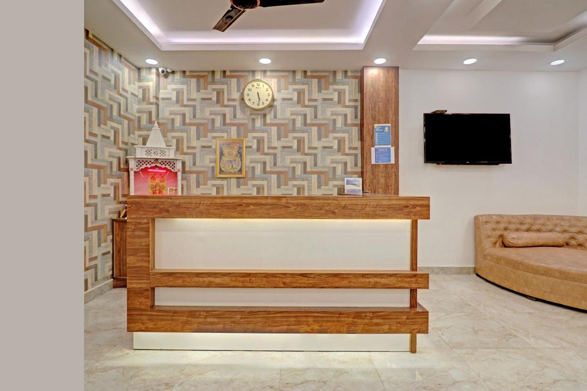 Collection O Spot Light Near Tughlakabad Station Metro Station Hotel Indraprastha Exterior foto